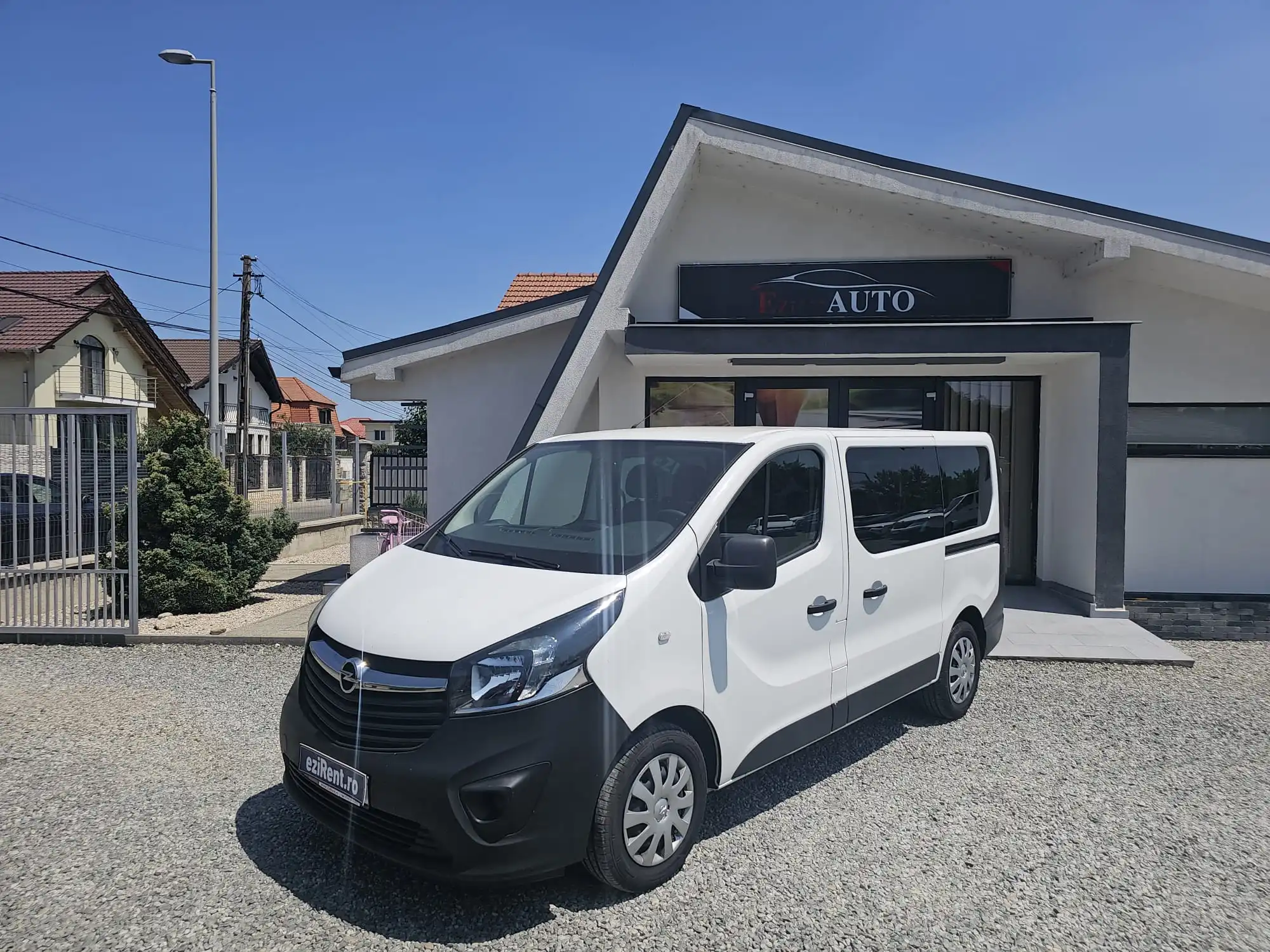 Operl vivaro front